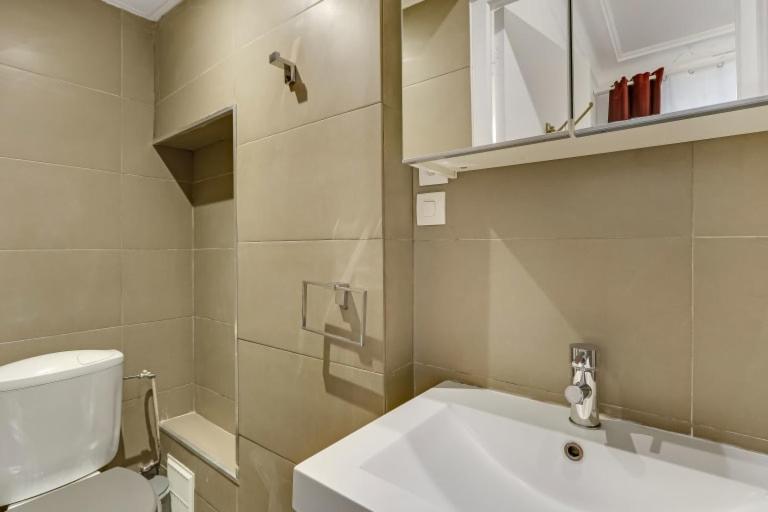 A Sweet Studio In Montparnasse - Boulevard Du Montparnasse Paris Exterior foto